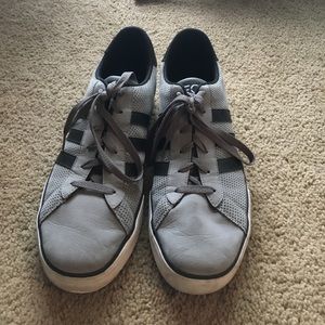 Men's shoes. Size 11.5. Gray and black