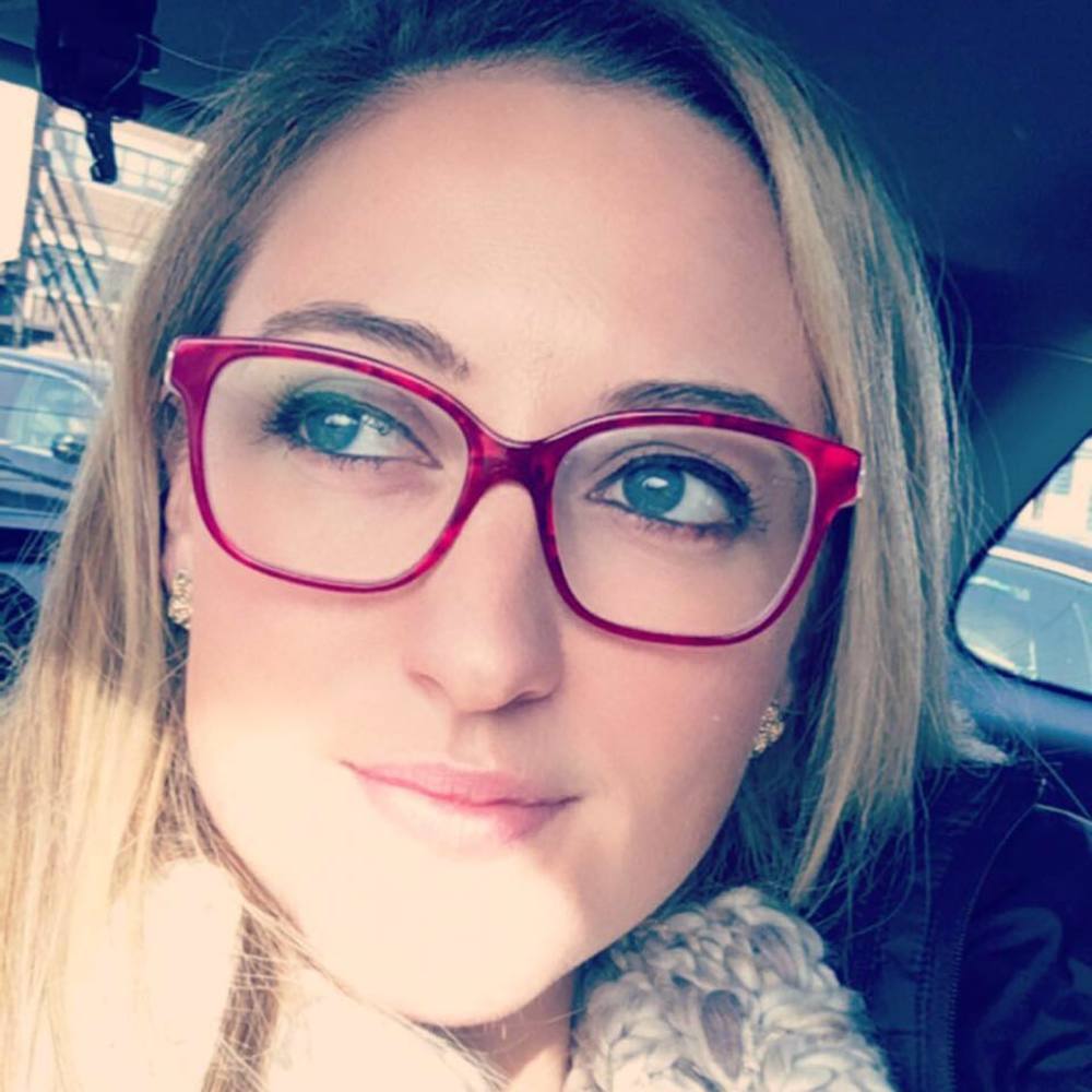Meet your Posher, Kayla