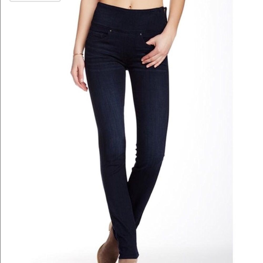 SPANX The Signature Skinny Jeans