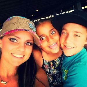 Meet your Posher, Mitena