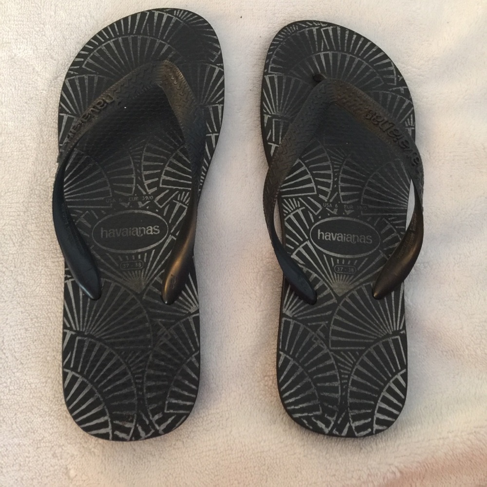 Black Havianas