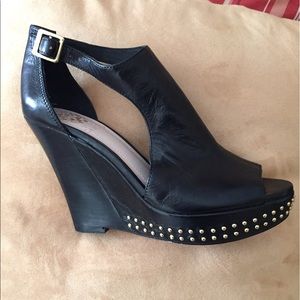 Vince Camuto platform 👠