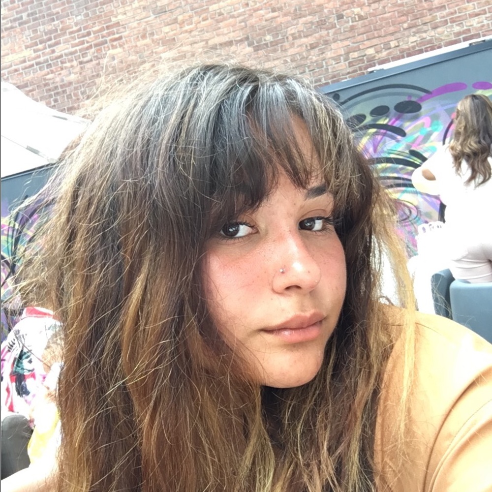 Meet your Posher, Alyssa