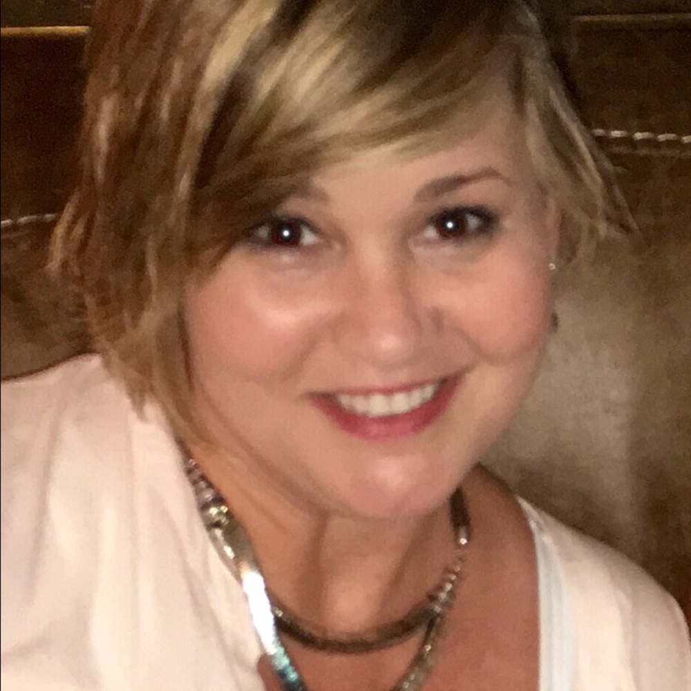 Meet your Posher, Val