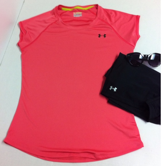 Under Armour Tops - Melon Under Amour semi fitted top