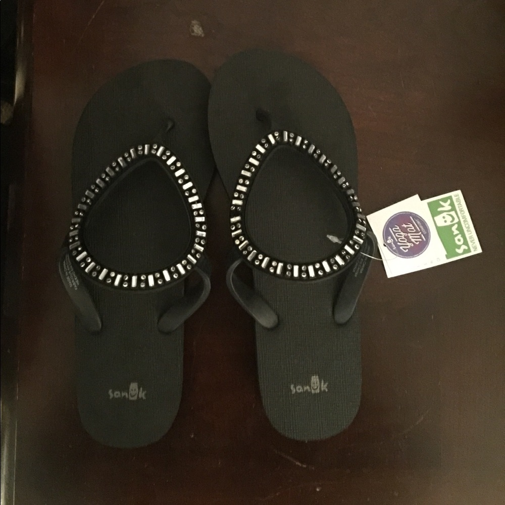 Sanuk brand new with tags