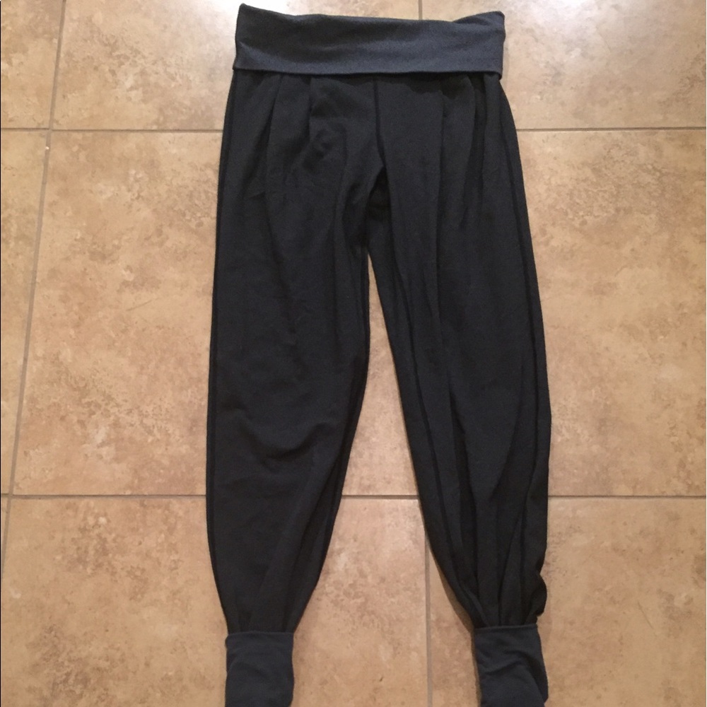 Lululemon Size 8 Foldover Yoga Pants