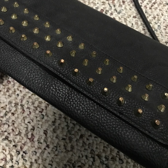 Black Clutch with shoulder strap - Picture 2 of 4