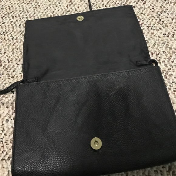 Black Clutch with shoulder strap - Picture 3 of 4