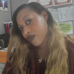 Meet your Posher, Ronnita