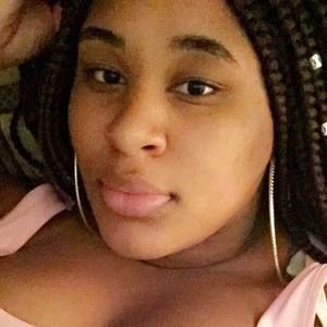 Meet your Posher, Tania