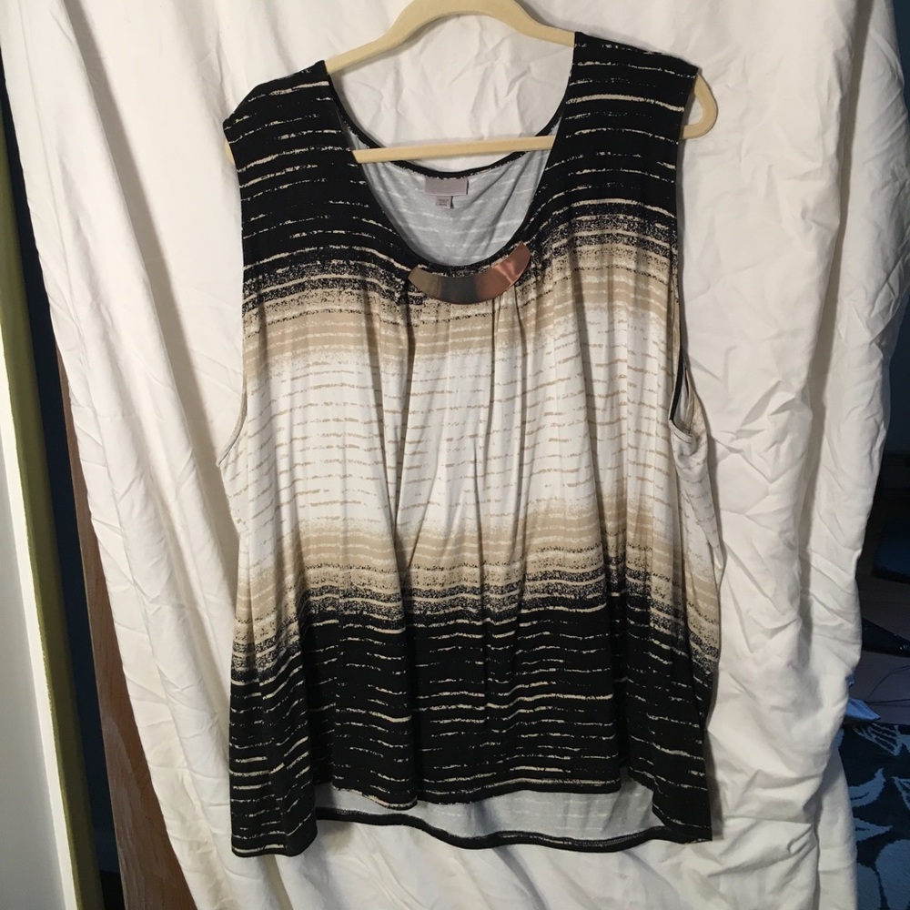 Avenue top plus size 30/32