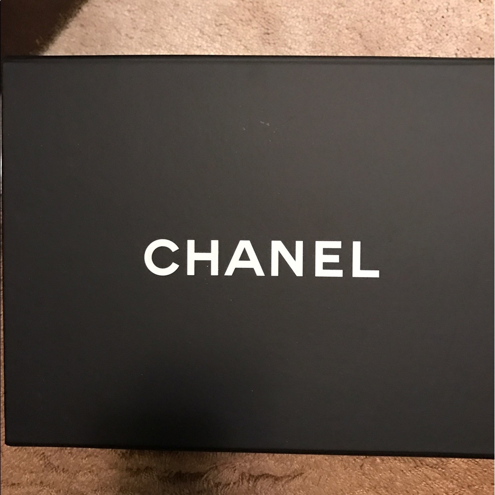 Magnetic Chanel storage box Preowned