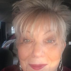 Meet your Posher, Pam