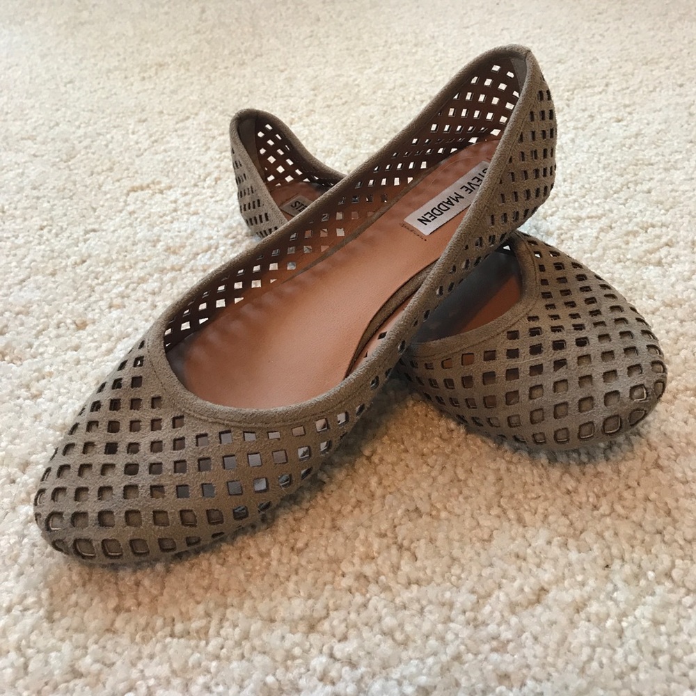 Dark nude suede flats (cut out details)