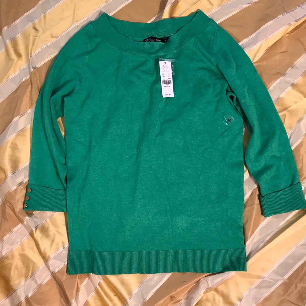 🍀NY & Co. Green Shirt. Small