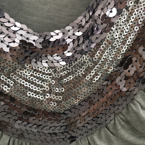 Top - Picture 2 of 3