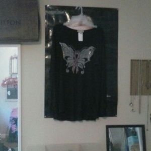 Reduced! Gorgeous striped top with butterfly