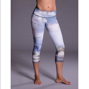 Onzie desert rain Capri legging