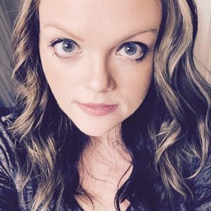 Meet your Posher, Raquel