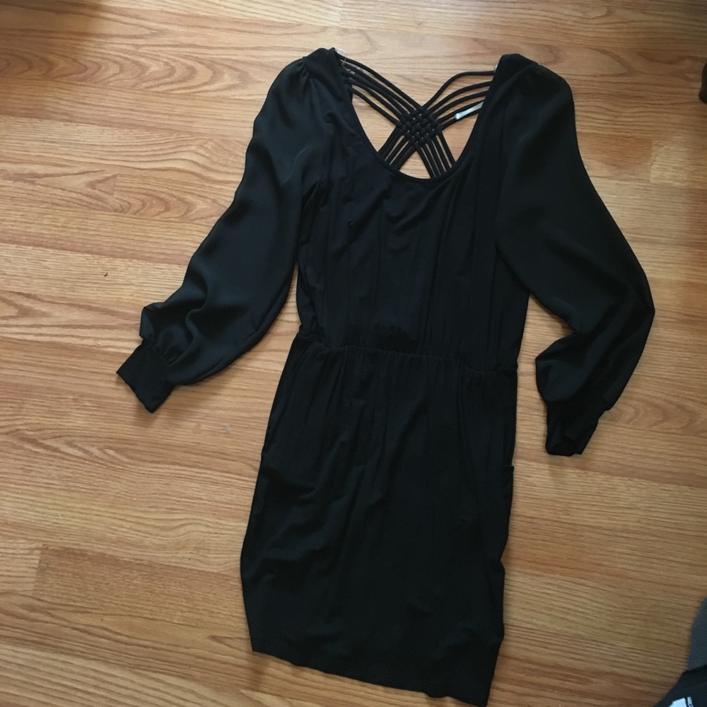 Akaria Bodycon dress with chiffon sleeves