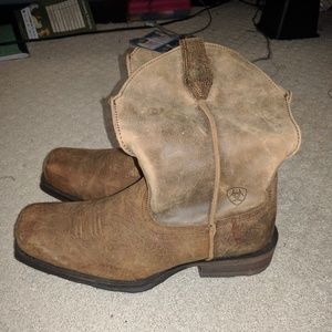 Ariat Rambler Cowboy Boots