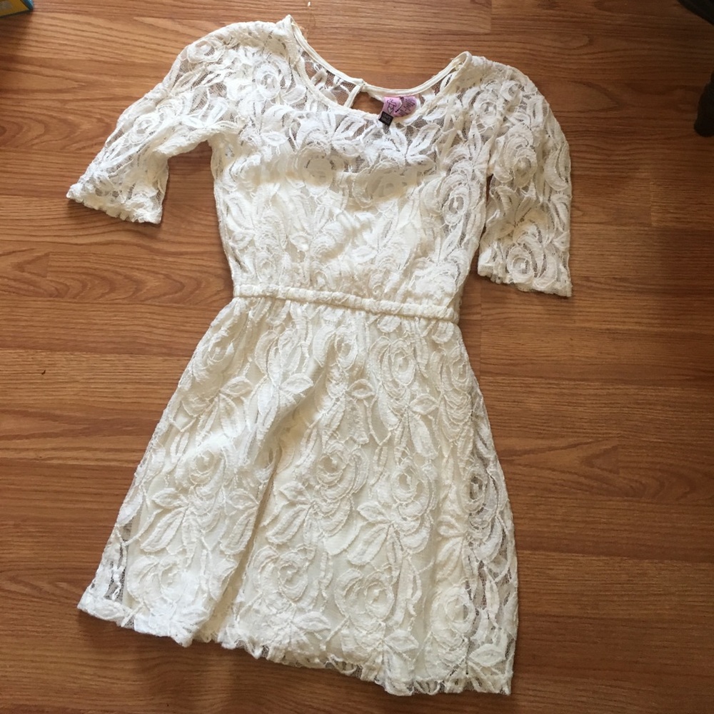 Lace dress