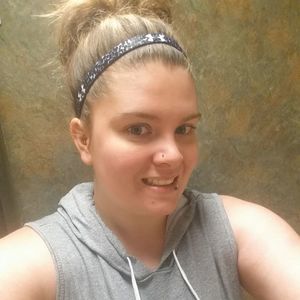 Meet your Posher, Steph