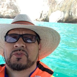 Meet your Posher, Julio