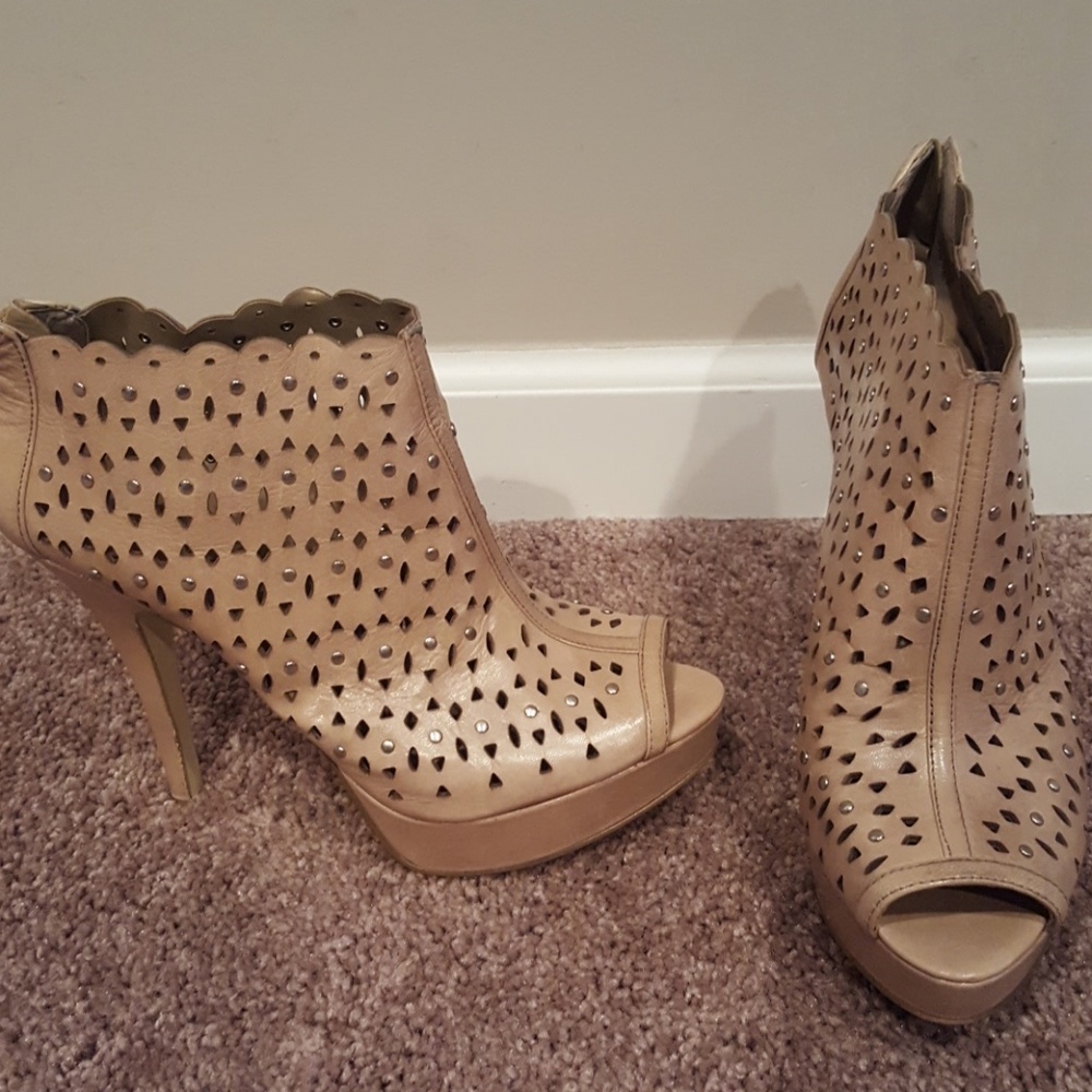 Nude open toe bootie