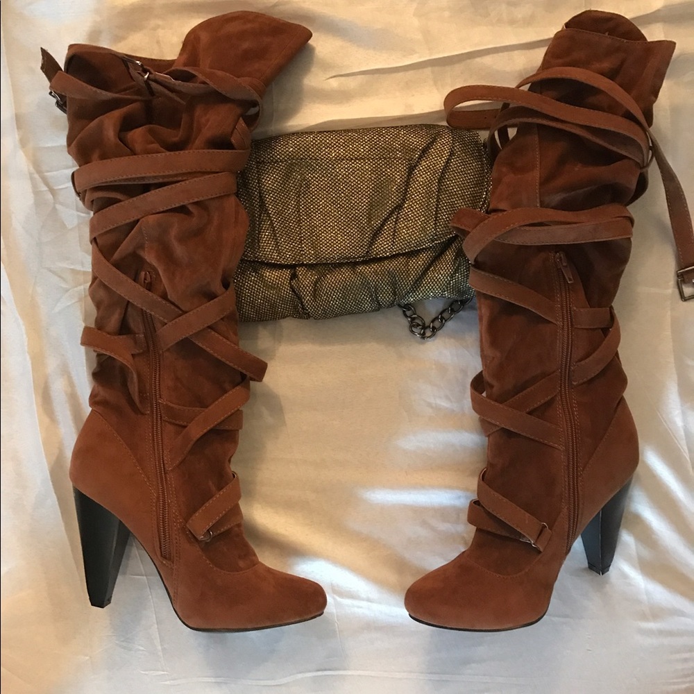 Lace up brown suede boots