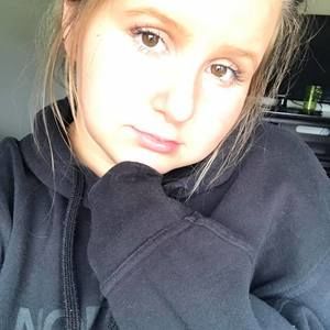 Meet your Posher, Chloe