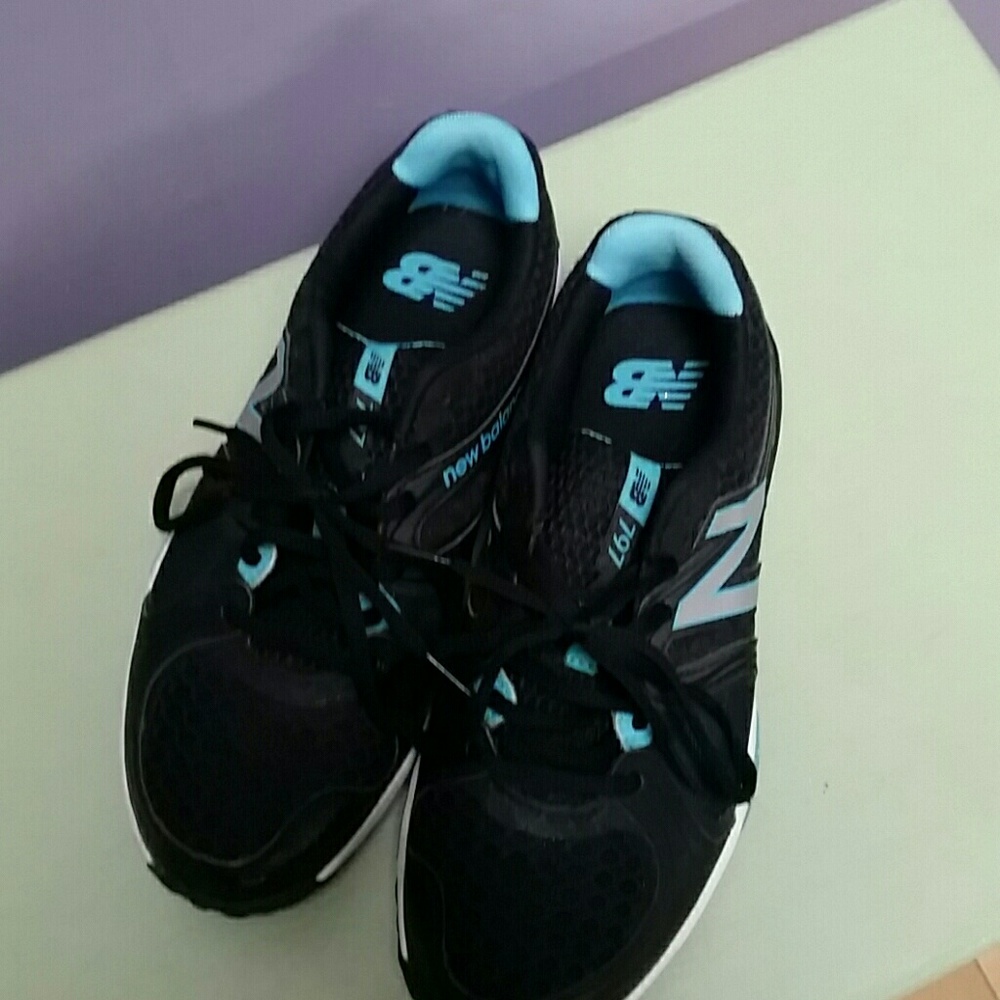 New Balance 787