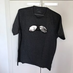 New Kenneth Cole gray graphic T-shirt