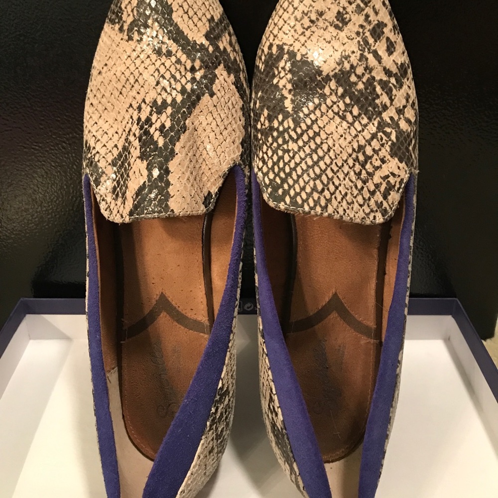 Leather Seychelles flat