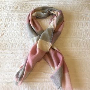 Checkerd Scarf