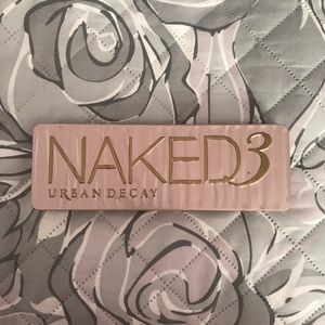 Naked 3 Pallete