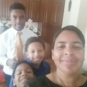 Meet your Posher, Adrianne