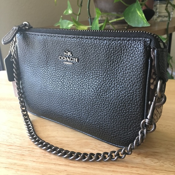 💕SOLD💕 Coach snake embossed wristlet w/ chain - Picture 2 of 6