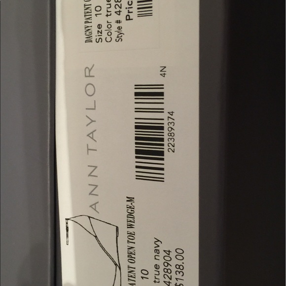 Ann Taylor Dagny Patent Wedge- Navy Blue - Picture 4 of 4