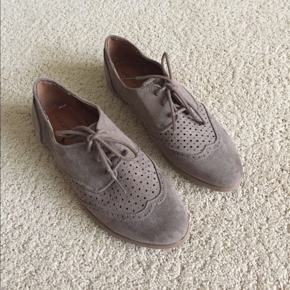 Suede Wing-Tip Perforated Lace-Up Loafers