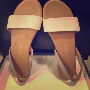 Tkees sandal