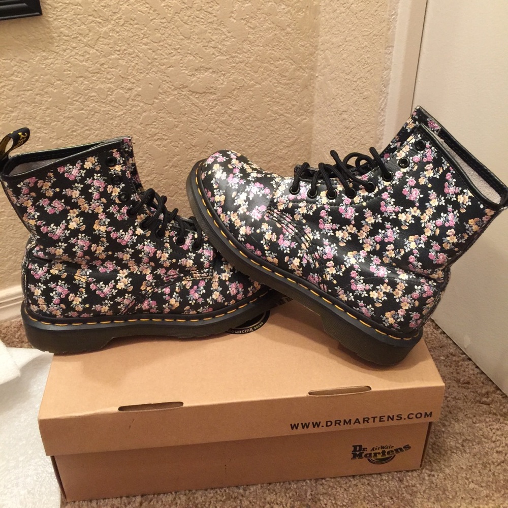 Dr airwair Martins with bouncing sole