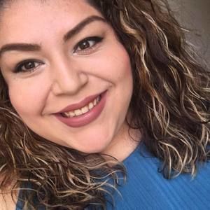 Meet your Posher, Magdalena