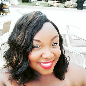 Meet your Posher, Priscilla