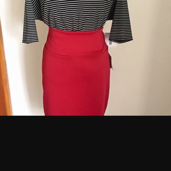 Lularoe Red Cassie skirt M, NWOT - Picture 6 of 6