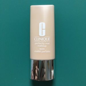 Clinique Perfectly Real Makeup Shade 01 (N)