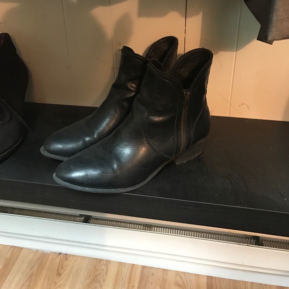 Faux leather boots - Picture 1 of 3