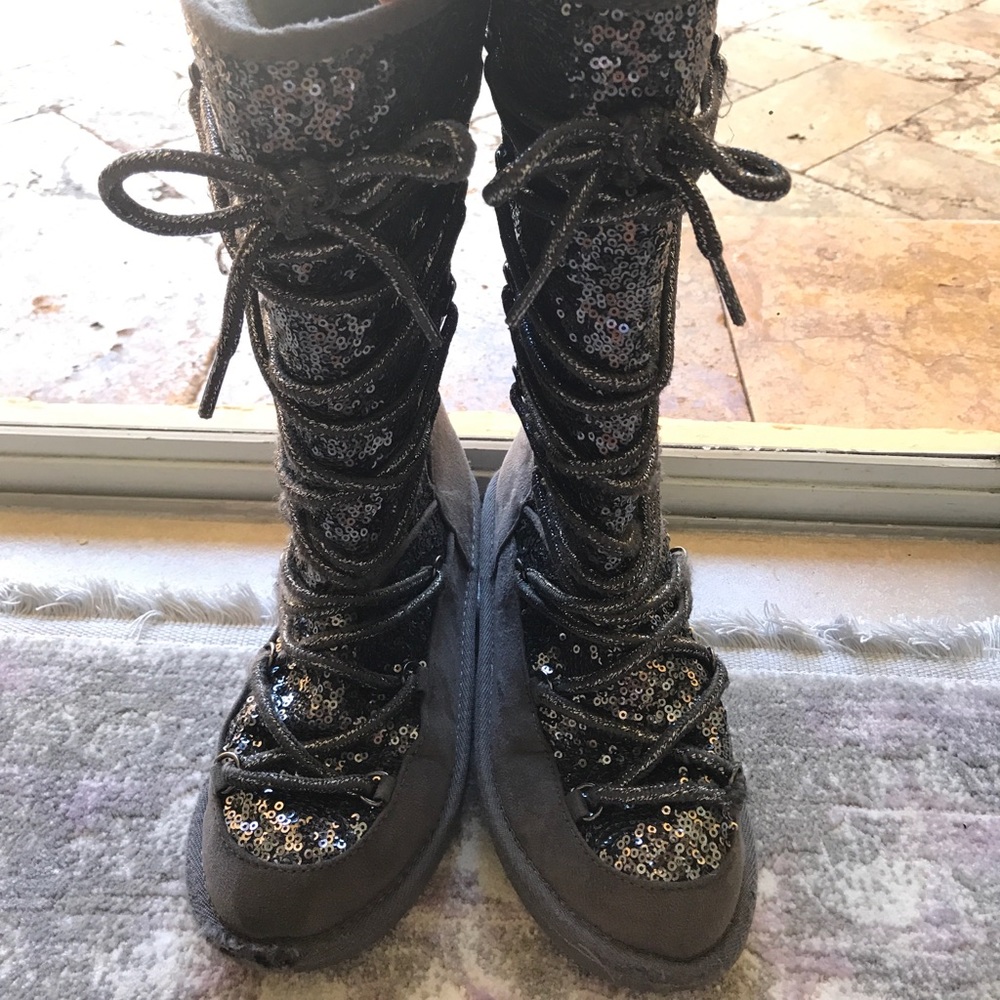 Girl boots