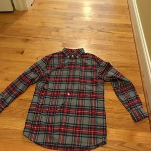 Hardly worn vineyard vines flannel button down